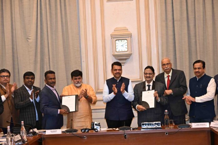 मुख्यमंत्री-देवेंद्र-फडणवीस-उद्योग...--डॉ.उदय-सामंत-यांच्या-उपस्थितीत-१७-सामंजस्य-करार-3