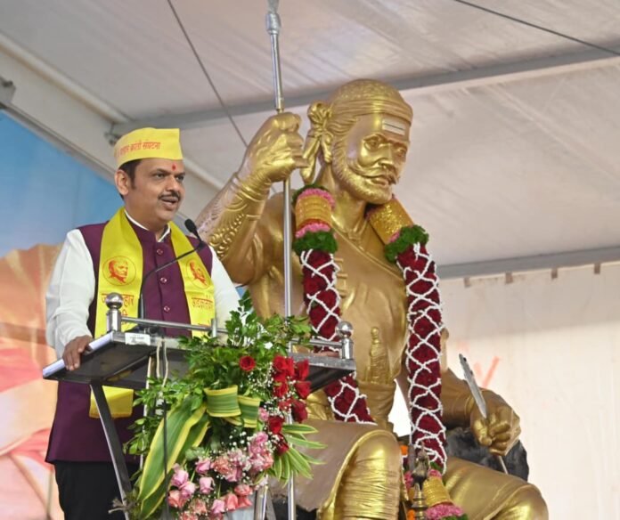 Pne_DIO_-CM-News_-AadhyaKrantiveer-Raje-Umaji-Naik-234-vi-Jayanti_-Bhiwdi_-News-Photo-_7-Sep-2025-11