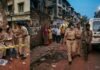 माहेरून आणून पत्नीला ४ तास ‘कोंबडा’ बनवलं; पट्ट्याने बेदम मारहाण; पळून जाताच भररस्त्यात चाकूने सपासप वार!